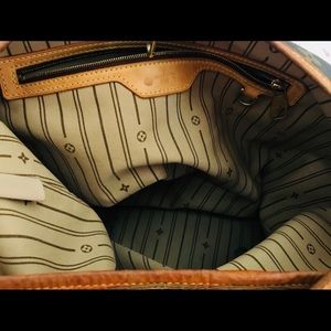 Authentic Delightful PM Louis Vuitton purse